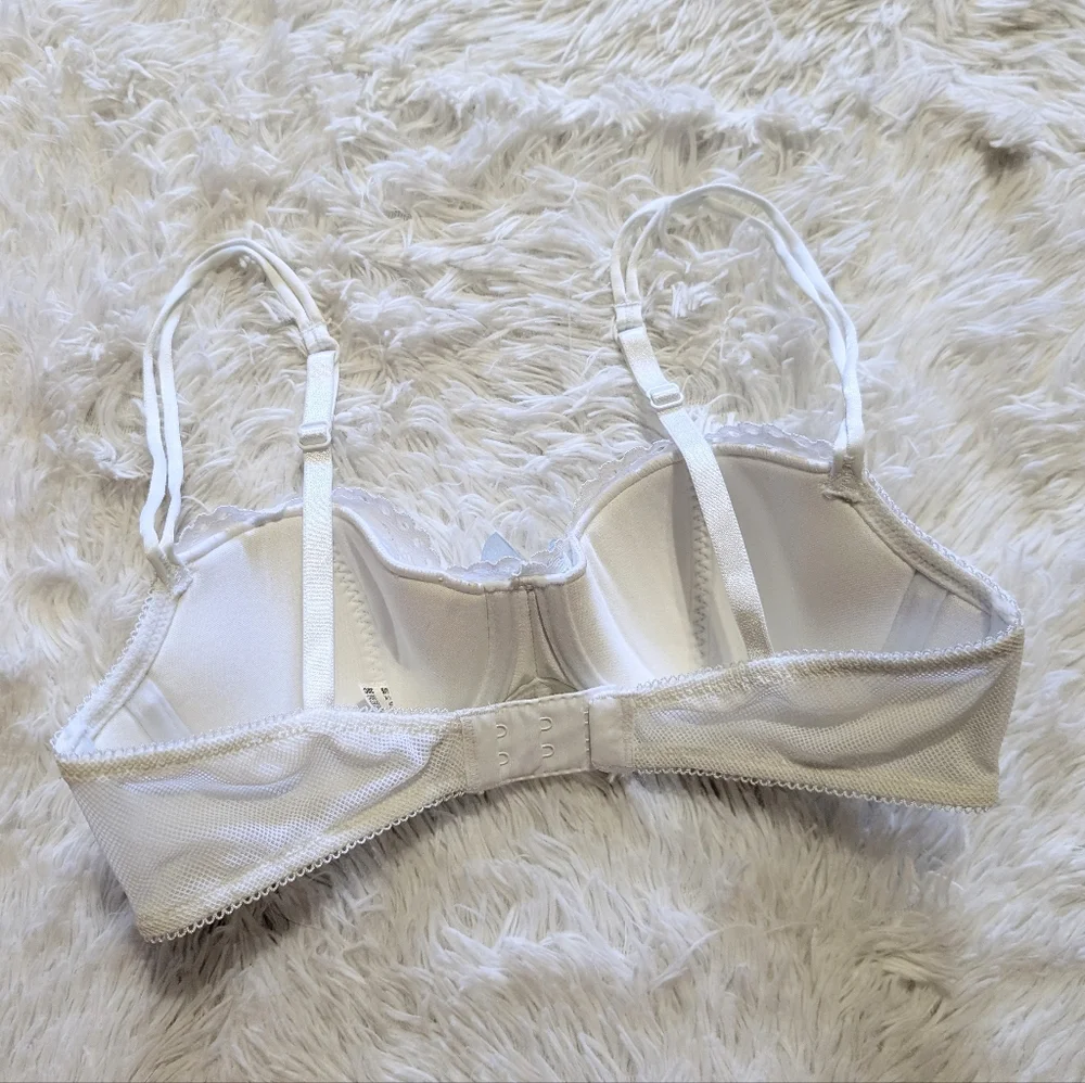B.Tempt'D White Lace Overlay Ciao Bella Balconette Bra Size 32C